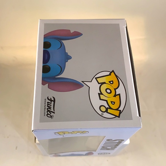 Funko Pop Lilo and Stitch “Stitch” Flocked - Picture 5 of 6